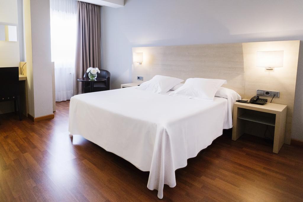 Hotel Valencia Ферол Екстериор снимка
