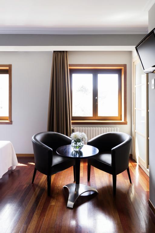 Hotel Valencia Ферол Екстериор снимка